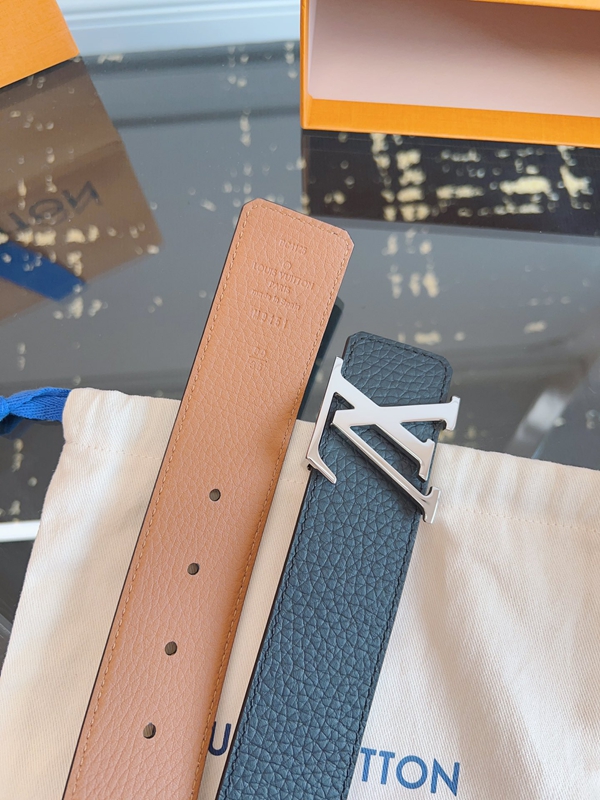 ルイヴィトンベルト素材ディテール